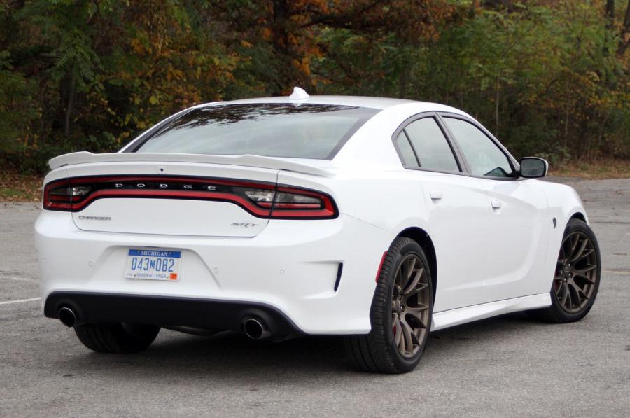  Dodge Charger SRT Hellcat 2015 года  (фото 11 из 111)